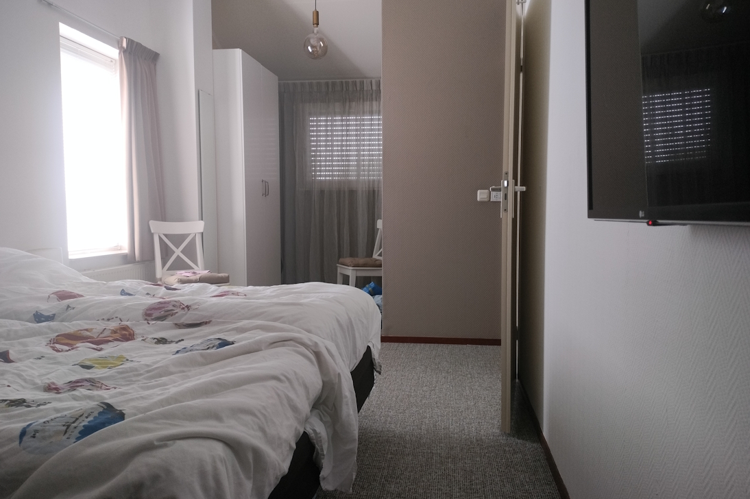 Grote slaapkamer boven Grote slaapkamer boven